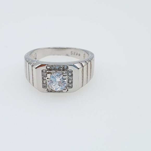 🍁  925 Silver Plated Round Shaped Cut CZ Fashionable Ring, FB16FA1101 - Picture 6 of 7